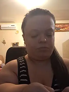 Janiffer MiMi online show from January 12, 2025, 3:03 pm