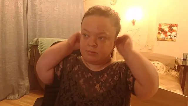 Janiffer MiMi online show from March 5, 2025, 6:01 pm