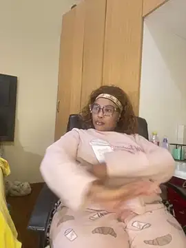 BADFATASS85 online show from April 27, 2026, 5:38 am