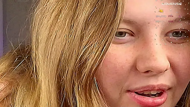 Snapshot of Vivian_cutie chatting on October 2, 2025, 3:41 pm Vivian cutie online show from October 2, 2025, 3:41 pm