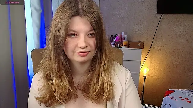 Snapshot of Vivian_cutie chatting on May 30, 2026, 10:34 am Vivian cutie online show from May 30, 2026, 10:34 am