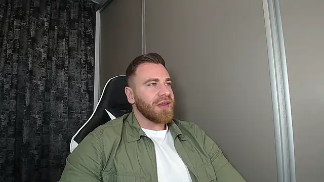 Thori92 online show from November 22, 2025, 6:29 pm