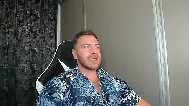 Snapshot of Thori92 chatting on July 22, 2026, 6:00 pm Thori92 online show from July 22, 2026, 6:00 pm