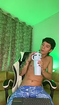 JacoboSwam online show from November 12, 2025, 10:04 am