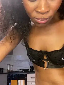 PETITE NAOMI online show from December 28, 2024, 4:19 am