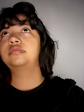 Peach Girll online show from February 4, 2025, 10:54 am