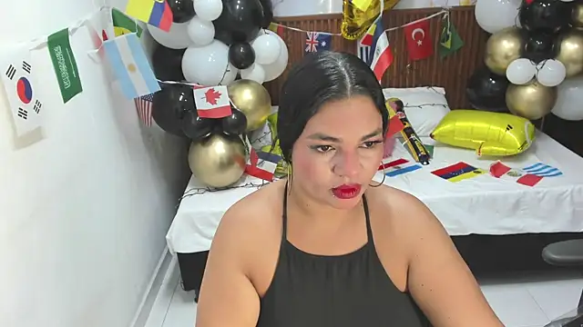 Cloe 35 online show from June 10, 2026, 7:57 pm