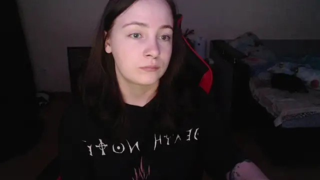 Laralianna online show from December 15, 2025, 6:12 pm