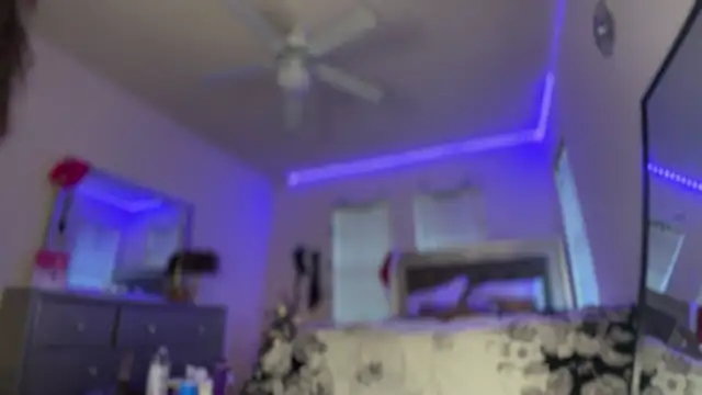 rennibear online show from December 6, 2024, 9:24 pm