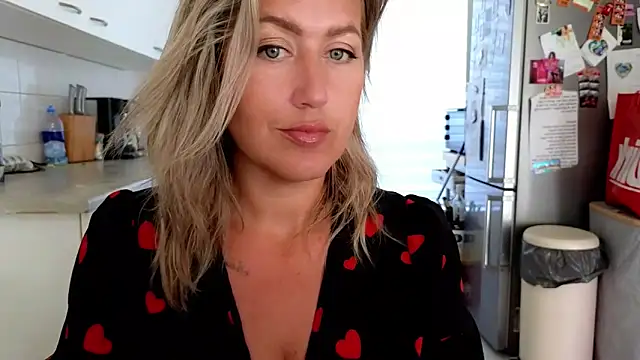 TessToy online show from May 27, 2026, 12:24 pm