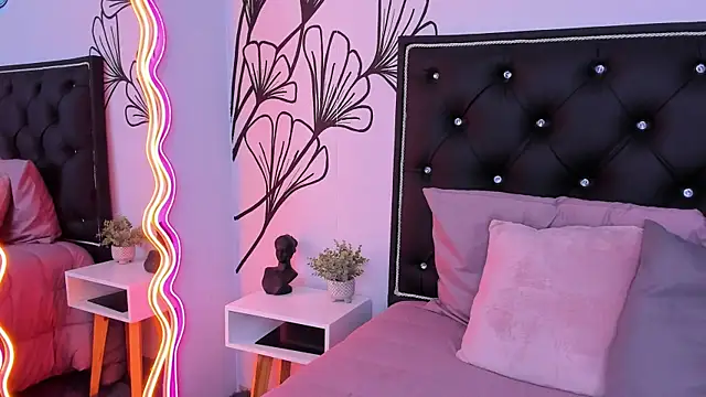 Sweet Ariadna  online show from July 3, 2026, 12:33 pm