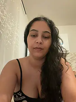 lucifergirl1 online show from February 5, 2026, 10:36 pm