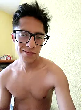 Snapshot of KevinCrz chatting on October 15, 2025, 7:47 pm KevinCrz online show from October 15, 2025, 7:47 pm