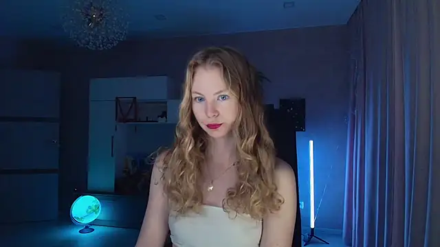 Cuddle Cat online show from December 1, 2025, 4:39 am