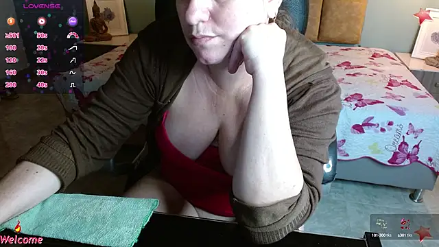 Barbiegomez online show from March 13, 2025, 9:21 am