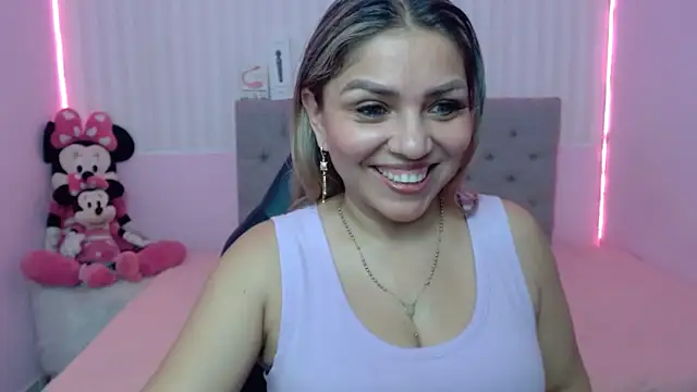 Snapshot of cum_bigass chatting on March 4, 2025, 12:12 pm cum bigass online show from March 4, 2025, 12:12 pm