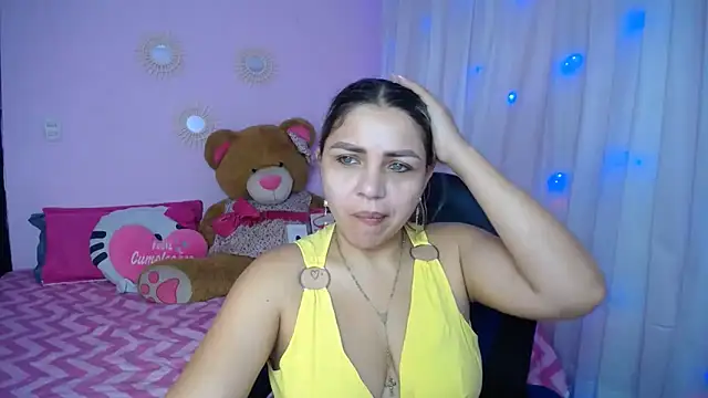 Snapshot of cum_bigass chatting on March 21, 2025, 12:06 pm cum bigass online show from March 21, 2025, 12:06 pm