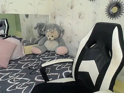 Snapshot of cum_bigass chatting on October 3, 2025, 12:13 pm cum bigass online show from October 3, 2025, 12:13 pm