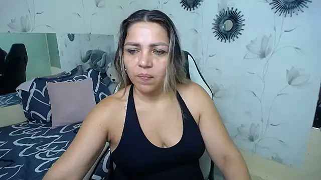 Snapshot of cum_bigass chatting on October 5, 2025, 12:03 pm cum bigass online show from October 5, 2025, 12:03 pm