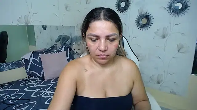 Snapshot of cum_bigass chatting on October 6, 2025, 12:13 pm cum bigass online show from October 6, 2025, 12:13 pm