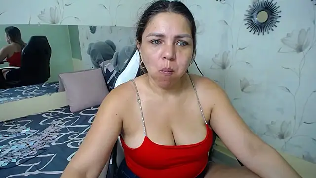 Snapshot of cum_bigass chatting on October 17, 2025, 12:19 pm cum bigass online show from October 17, 2025, 12:19 pm