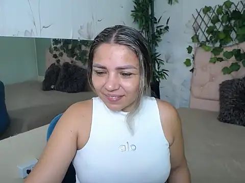 cum bigass online show from April 13, 2026, 12:21 pm