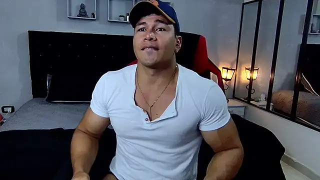 Snapshot of tyler_hank01 chatting on January 26, 2025, 11:08 pm tyler hank01 online show from January 26, 2025, 11:08 pm