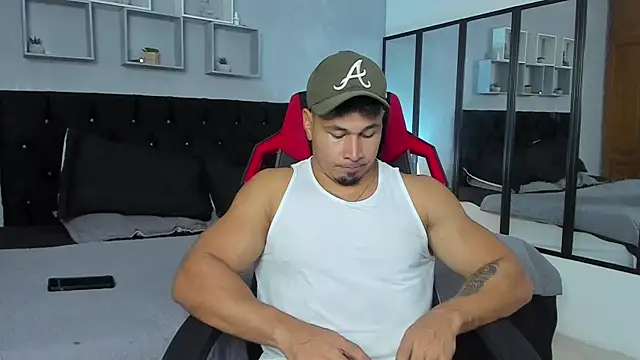 Snapshot of tyler_hank01 chatting on October 30, 2025, 6:19 pm tyler hank01 online show from October 30, 2025, 6:19 pm