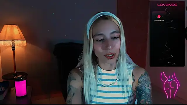 Saucy Jenn online show from December 25, 2024, 12:05 am