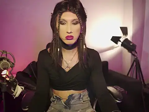 brenda nataliaok online show from December 3, 2025, 1:35 am