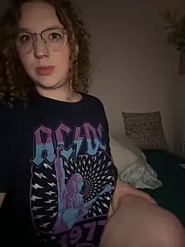 EmmieRae online show from October 17, 2025, 3:31 am