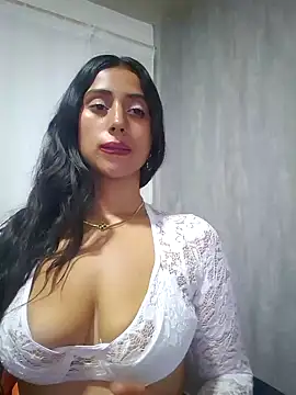 Valentinne z online show from February 1, 2025, 8:47 pm