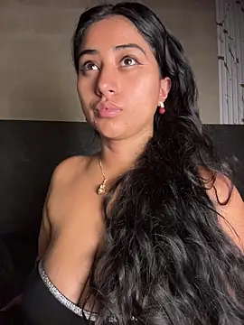 Valentinne z online show from May 3, 2026, 7:58 am