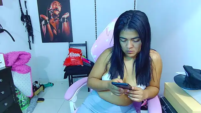 Hannah-grace online show from December 22, 2024, 1:00 pm