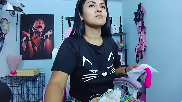 Hannah-grace online show from December 18, 2025, 1:06 pm