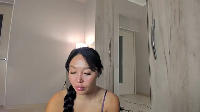 keiko hot online show from April 23, 2026, 3:08 am