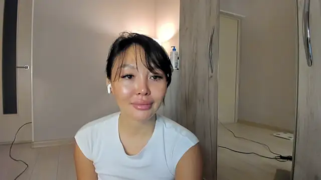 keiko hot online show from April 24, 2026, 2:36 am