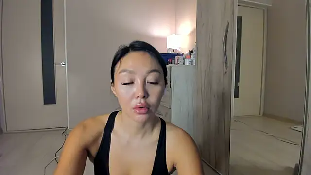 keiko hot online show from May 10, 2026, 3:12 am