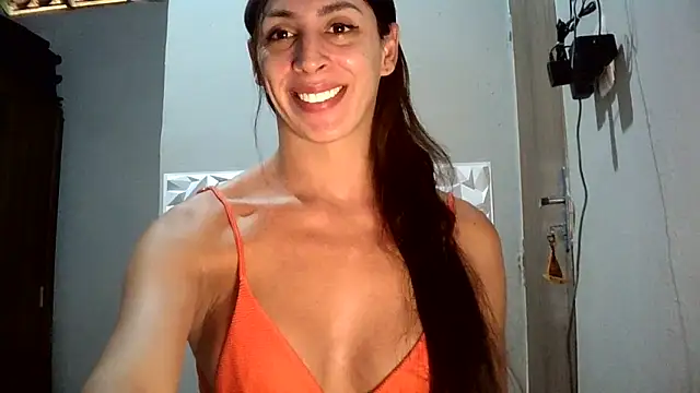 AlexiaDuucan online show from May 4, 2026, 5:42 pm