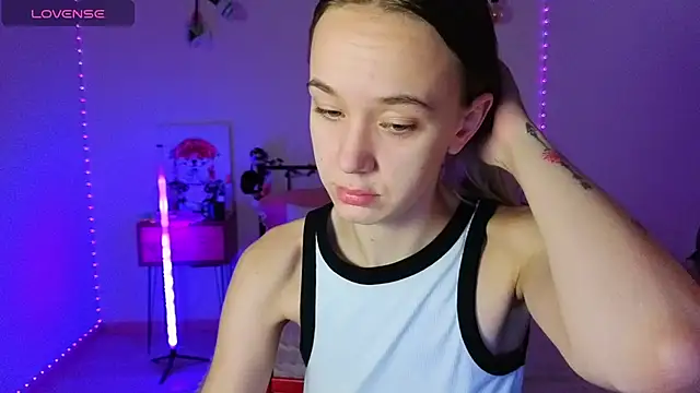 Snapshot of SexyCocobutt chatting on October 17, 2025, 7:55 am SexyCocobutt online show from October 17, 2025, 7:55 am