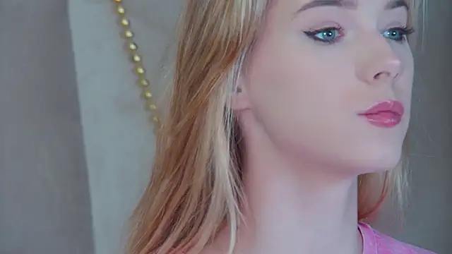 Snapshot of GentleRossi chatting on January 14, 2025, 7:00 pm GentleRossi online show from January 14, 2025, 7:00 pm