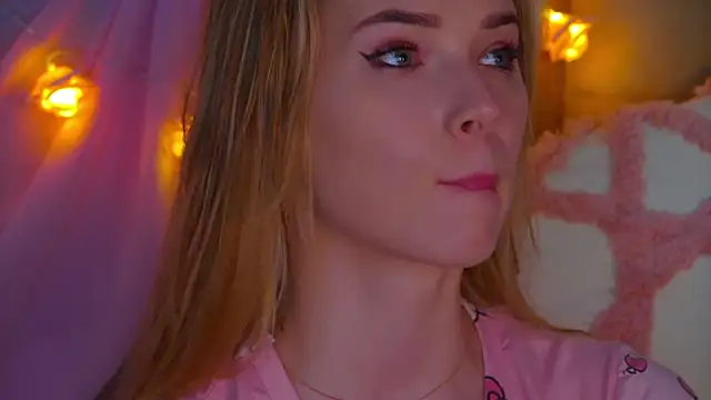 Snapshot of GentleRossi chatting on January 28, 2025, 10:12 pm GentleRossi online show from January 28, 2025, 10:12 pm