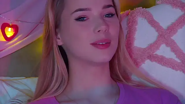 Snapshot of GentleRossi chatting on February 12, 2025, 1:30 am GentleRossi online show from February 12, 2025, 1:30 am