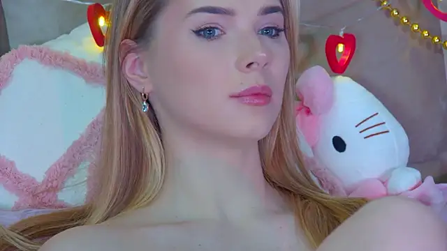 Snapshot of GentleRossi chatting on February 18, 2025, 6:15 pm GentleRossi online show from February 18, 2025, 6:15 pm