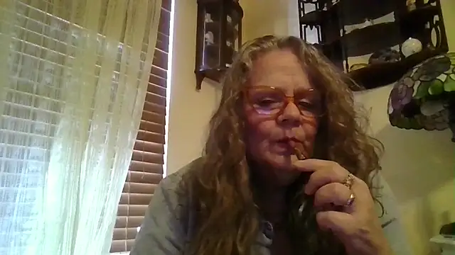 Snapshot of DestineeLoverGirl chatting on March 25, 2026, 2:12 pm DestineeLoverGirl online show from March 25, 2026, 2:12 pm