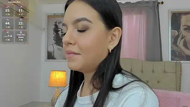 Snapshot of Beautyari_ chatting on October 10, 2025, 12:15 pm Beautyari  online show from October 10, 2025, 12:15 pm