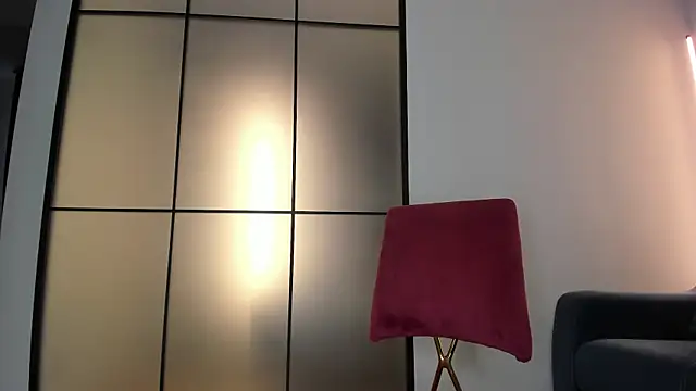 Snapshot of Lunaonekiss chatting on October 13, 2025, 11:32 am Lunaonekiss online show from October 13, 2025, 11:32 am