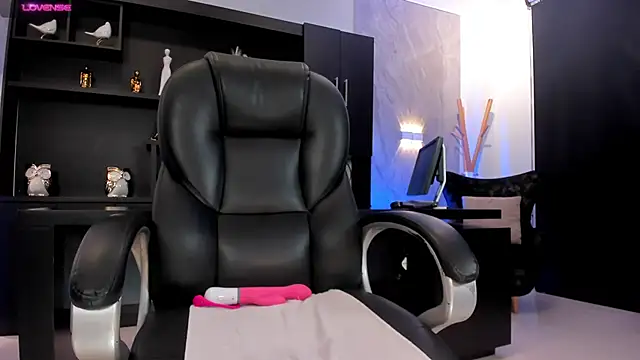JennaOlsonX online show from January 18, 2025, 9:34 pm