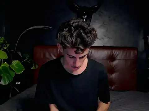 Snapshot of DanielCrush1 chatting on October 29, 2025, 11:01 am DanielCrush1 online show from October 29, 2025, 11:01 am