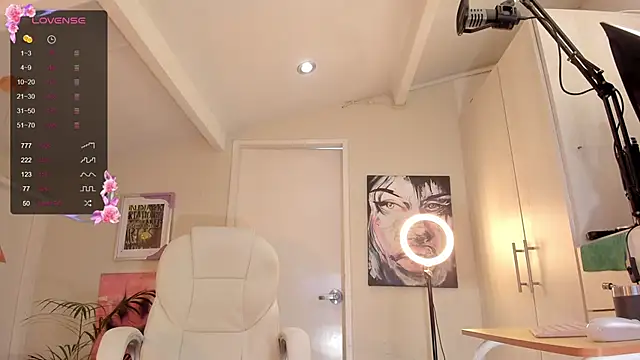 Snapshot of catalinasaiz chatting on January 13, 2025, 2:00 pm catalinasaiz online show from January 13, 2025, 2:00 pm